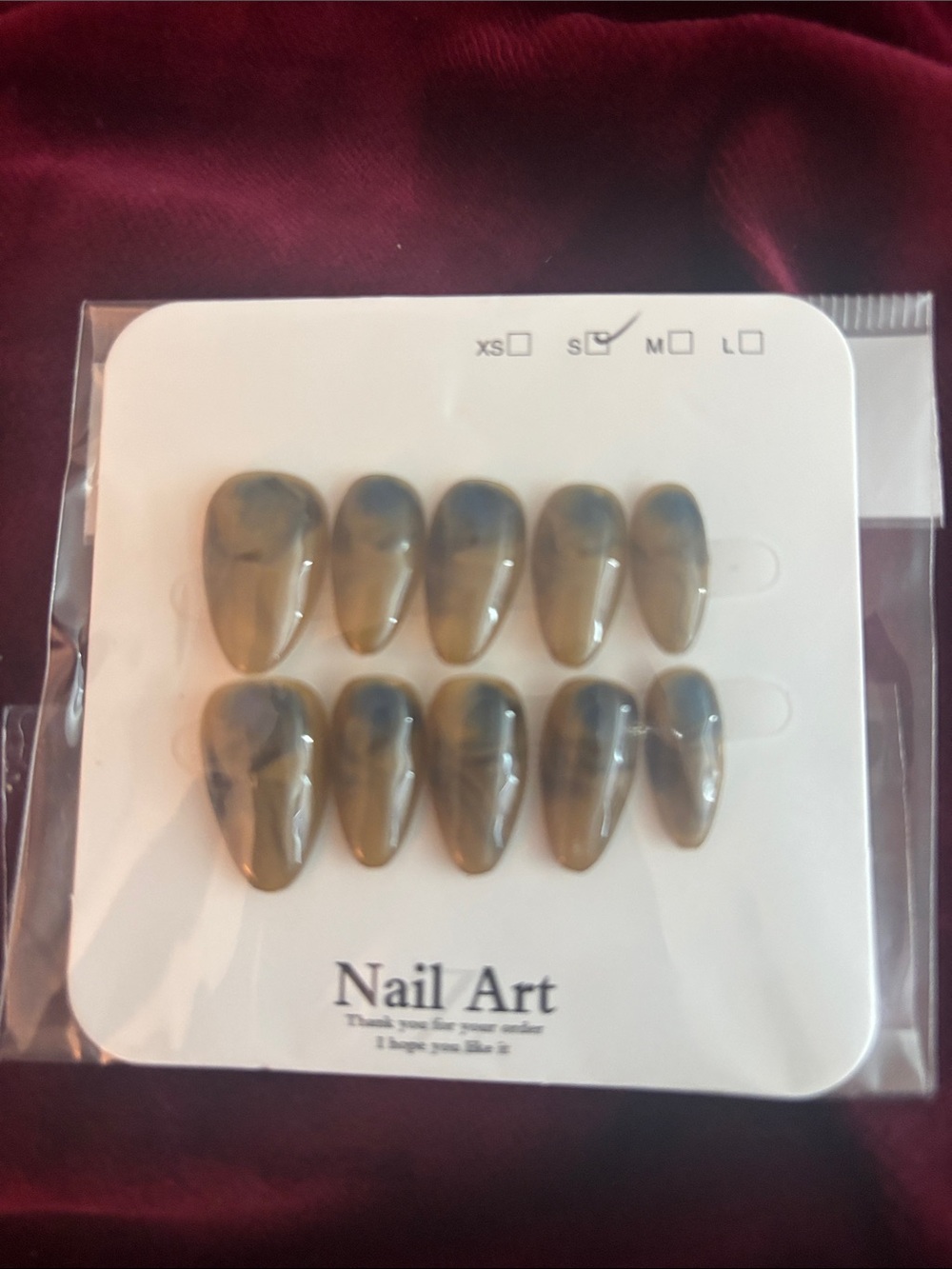 Press-On Nails in Olive Green - 10 Pack